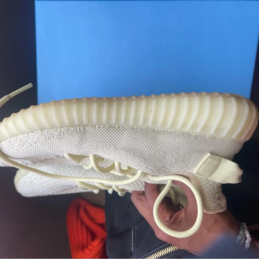 Yeezy butters // size 6.5 youth/ women’s 8. I don’t wear them enough to keep - Picture 3 of 5